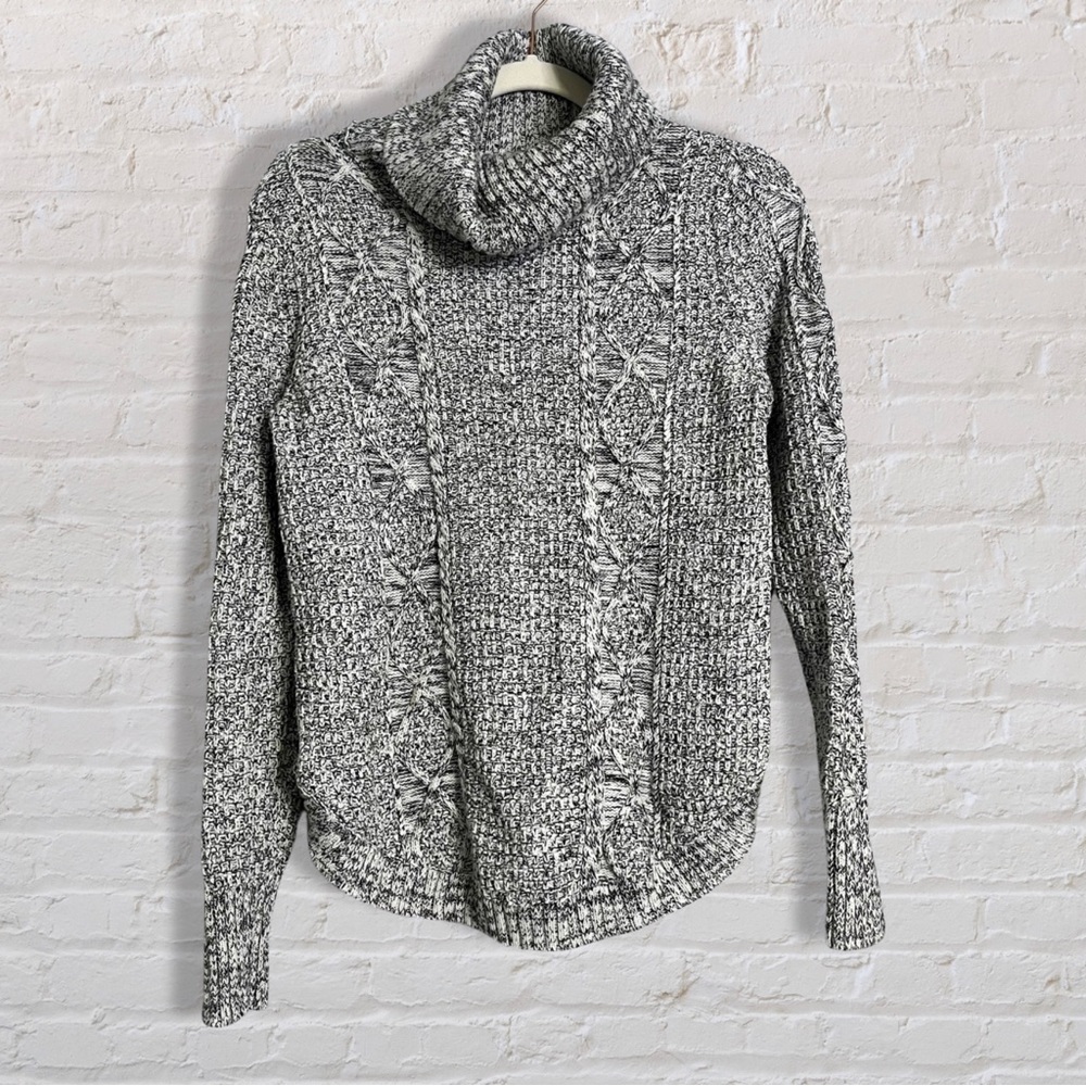 NWT Gap Knit Sweater